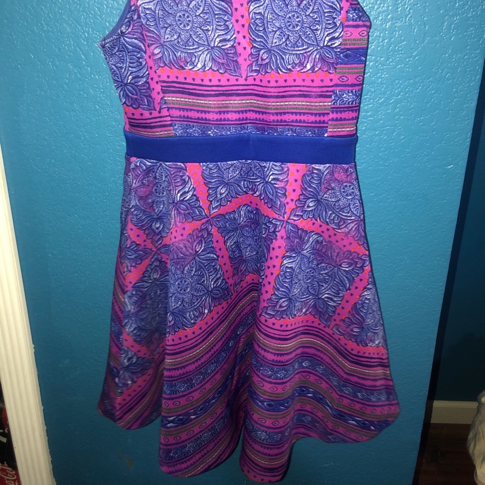 Pretty aline dress - Picture 2 of 4